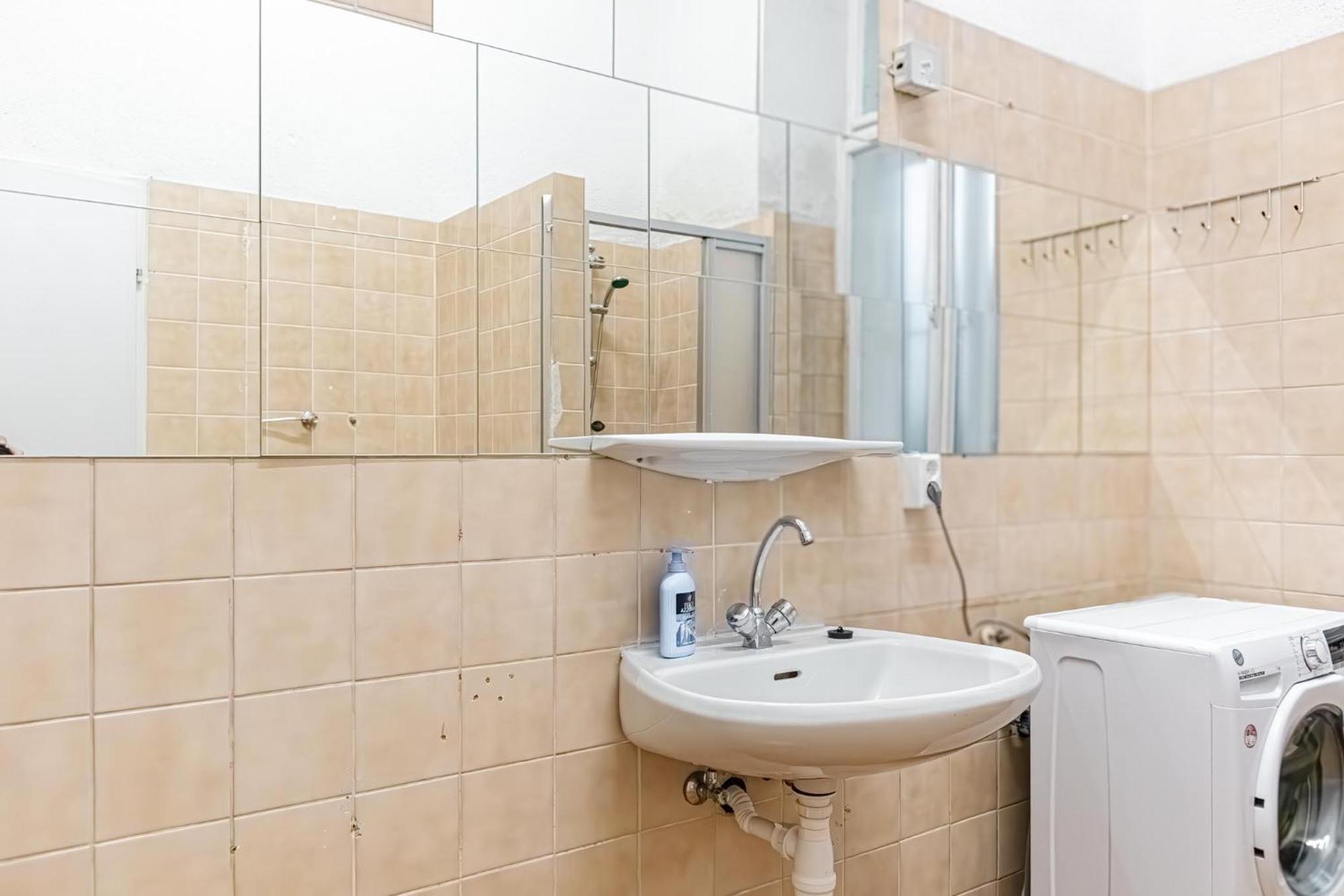 Chic Apartment - Very Central And Well Connected Вена Экстерьер фото